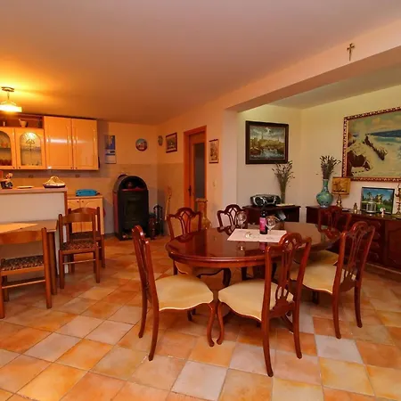 Captain S - Four Bedroom Holiday With Terrace And Swimming Pool * أوروبيتش