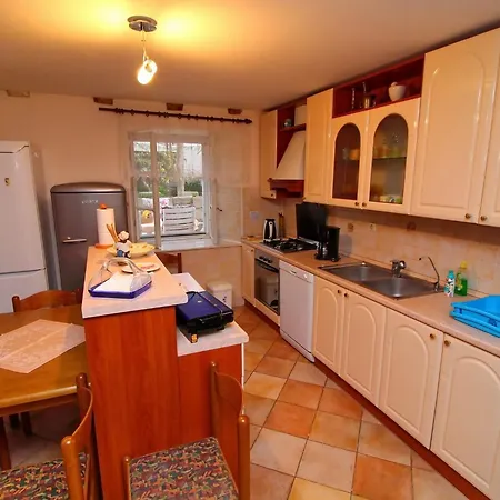 فيلة Captain S - Four Bedroom Holiday With Terrace And Swimming Pool