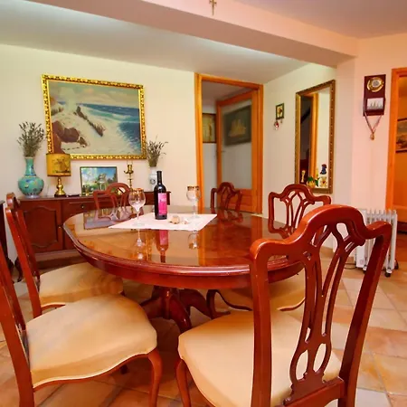 فيلة Captain S - Four Bedroom Holiday With Terrace And Swimming Pool *