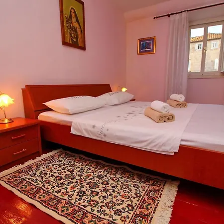 فيلة Captain S - Four Bedroom Holiday With Terrace And Swimming Pool أوروبيتش