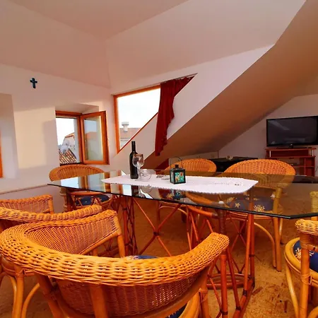 Captain S - Four Bedroom Holiday With Terrace And Swimming Pool فيلة أوروبيتش