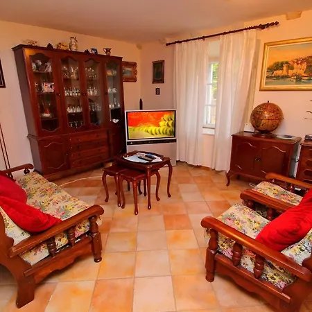 فيلة Captain S - Four Bedroom Holiday With Terrace And Swimming Pool