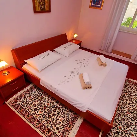 Captain S - Four Bedroom Holiday With Terrace And Swimming Pool أوروبيتش
