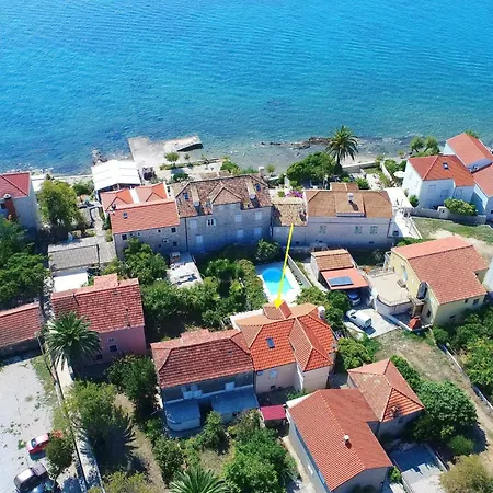 Captain S - Four Bedroom Holiday With Terrace And Swimming Pool * أوروبيتش